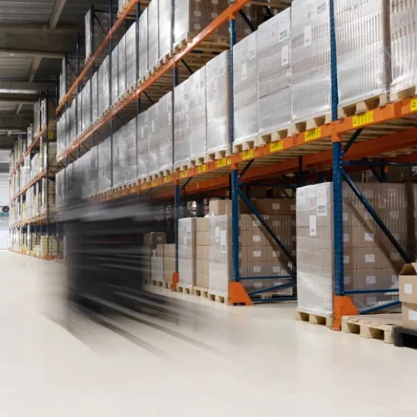 Modern AluSense storage facility supporting high-volume packaging and distribution.